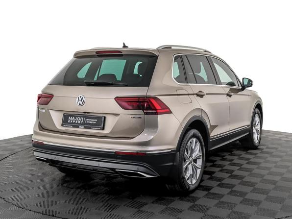 Volkswagen Tiguan II с пробегом 2018 года, цена 2 955 000 рублей, 89168 км, внедорожник, Автокод Объявления
