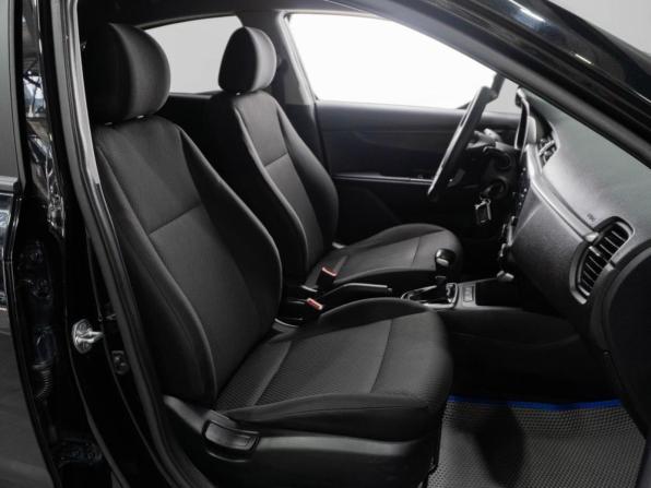 Kia Rio IV Рестайлинг с пробегом 2022 года, цена 1 559 000 рублей, 137214 км, седан, Автокод Объявления