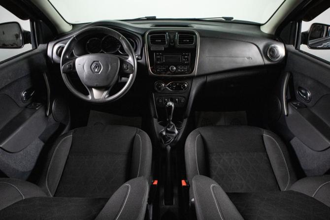Renault Sandero II с пробегом 2015 года, цена 929 000 рублей, 91850 км, хэтчбек, Автокод Объявления