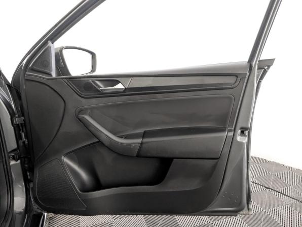 Volkswagen Polo VI с пробегом 2021 года, цена 1 435 000 рублей, 101315 км, лифтбек, Автокод Объявления