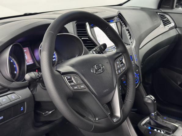 Hyundai Santa Fe III с пробегом 2012 года, цена 1 892 000 рублей, 158550 км, внедорожник, Автокод Объявления