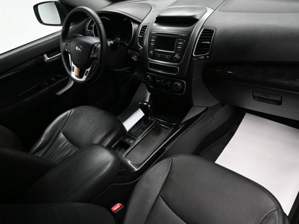 Kia Sorento II Рестайлинг с пробегом 2014 года, цена 1 795 000 рублей, 240250 км, внедорожник, Автокод Объявления