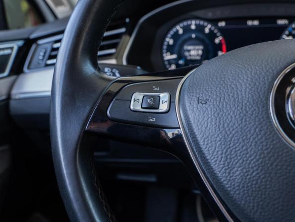 Volkswagen Passat B8 с пробегом 2016 года, цена 2 450 000 рублей, 109094 км, седан, Автокод Объявления