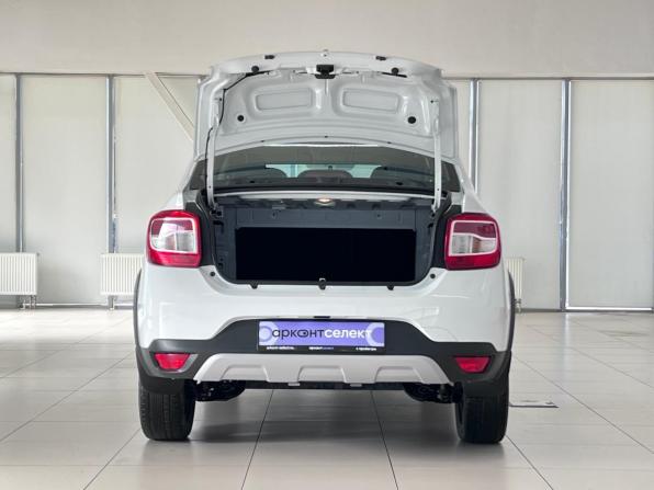 Renault Logan II Рестайлинг с пробегом 2021 года, цена 1 280 000 рублей, 47851 км, седан, Автокод Объявления
