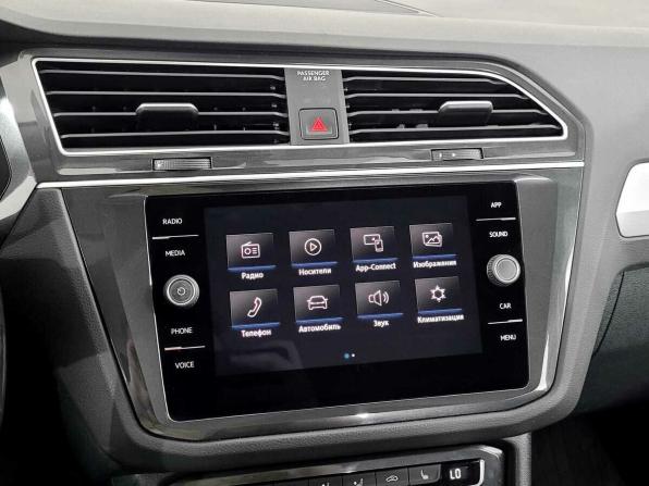 Volkswagen Tiguan II с пробегом 2018 года, цена 1 870 000 рублей, 163151 км, внедорожник, Автокод Объявления