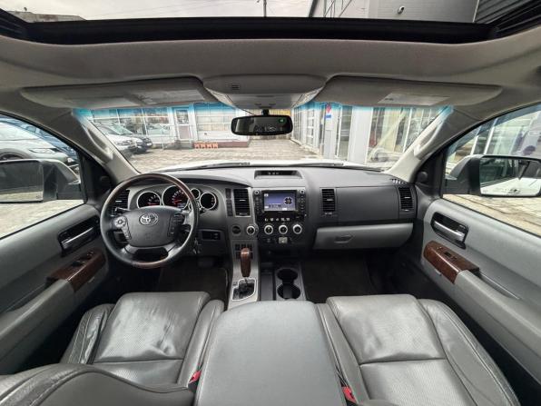 Toyota Sequoia II с пробегом 2010 года, цена 2 085 000 рублей, 454683 км, внедорожник, Автокод Объявления