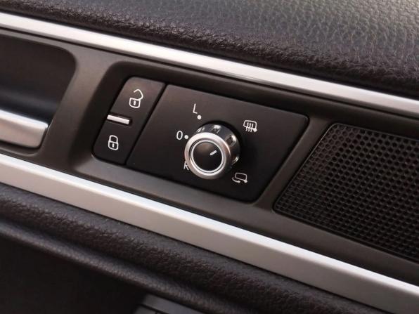 Volkswagen Touareg II с пробегом 2011 года, цена 1 729 000 рублей, 212195 км, внедорожник, Автокод Объявления