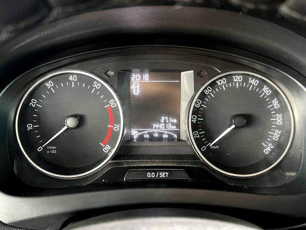 Skoda Rapid I с пробегом 2016 года, цена 1 000 000 рублей, 140000 км, лифтбек, Автокод Объявления