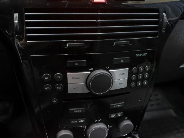 Opel Astra H Рестайлинг с пробегом 2010 года, цена 449 000 рублей, 426500 км, седан, Автокод Объявления