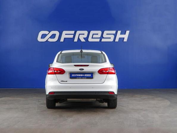 Ford Focus III Рестайлинг с пробегом 2017 года, цена 1 448 071 рубль, 27159 км, седан, Автокод Объявления