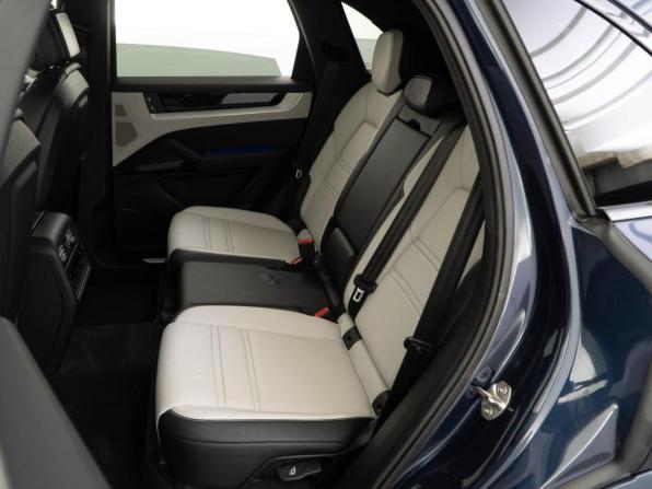 Porsche Cayenne III Рестайлинг с пробегом 2023 года, цена 12 178 888 рублей, 24045 км, внедорожник, Автокод Объявления