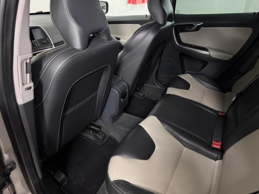 Volvo XC60 I Рестайлинг Тюмень  - изображение 20
