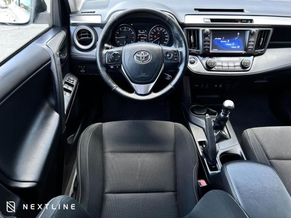 Toyota RAV4 IV (XA40) Рестайлинг с пробегом 2018 года, цена 2 420 000 рублей, 111400 км, внедорожник, Автокод Объявления
