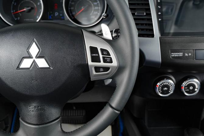 Mitsubishi Outlander II Рестайлинг с пробегом 2011 года, цена 1 079 000 рублей, 279624 км, внедорожник, Автокод Объявления
