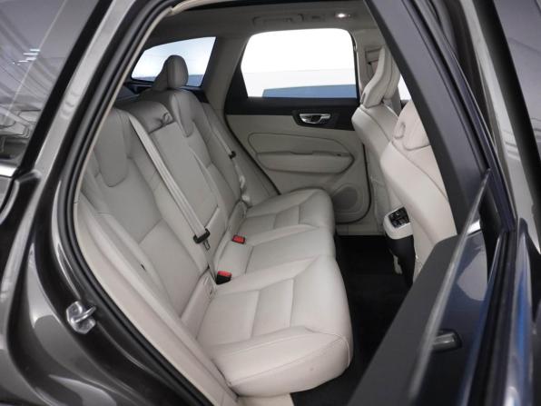 Volvo XC60 II Рестайлинг с пробегом 2021 года, цена 3 899 077 рублей, 110856 км, внедорожник, Автокод Объявления