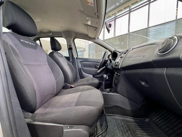 Renault Logan II Рестайлинг с пробегом 2019 года, цена 1 155 000 рублей, 124220 км, седан, Автокод Объявления
