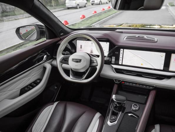 Geely Monjaro I с пробегом 2022 года, цена 3 099 000 рублей, 17600 км, внедорожник, Автокод Объявления