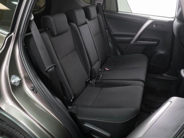 Toyota RAV4 IV (XA40) Рестайлинг с пробегом 2017 года, цена 2 299 000 рублей, 177669 км, внедорожник, Автокод Объявления