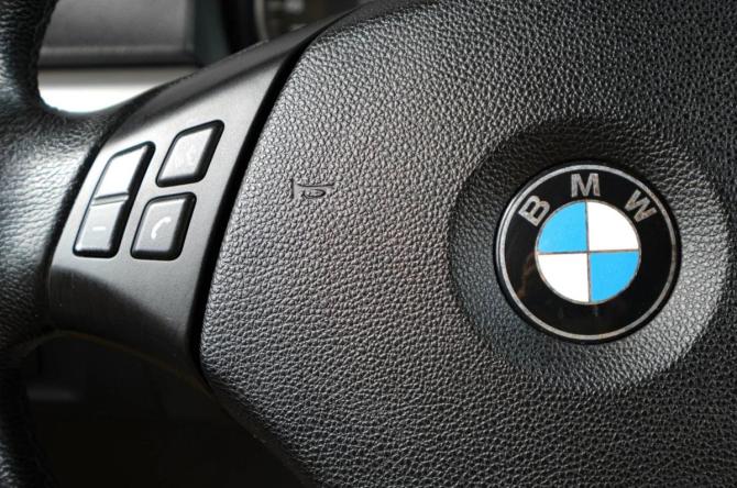 BMW 3 серии V (E90/E91/E92/E93) с пробегом 2008 года, цена 1 229 000 рублей, 243000 км, седан, Автокод Объявления