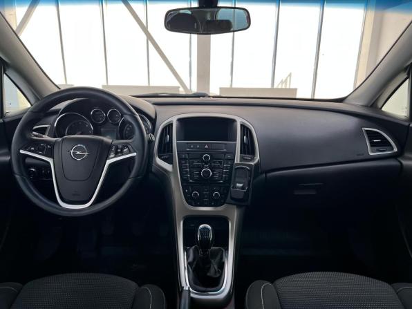 Opel Astra J с пробегом 2011 года, цена 620 000 рублей, 268684 км, универсал, Автокод Объявления