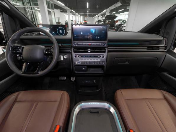 Hyundai Staria I Рестайлинг с пробегом 2026 года, цена 6 900 000 рублей, 3188 км, минивэн, Автокод Объявления
