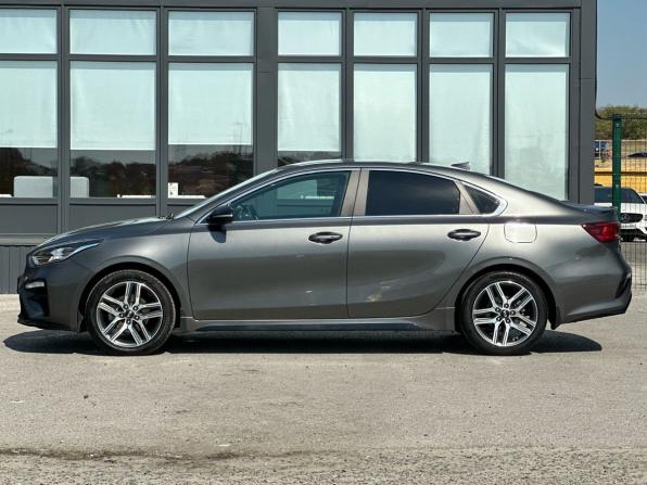 Kia Cerato IV с пробегом 2021 года, цена 2 450 000 рублей, 51912 км, седан, Автокод Объявления