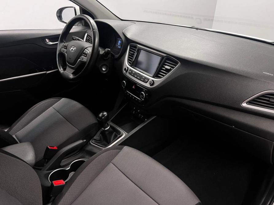 Hyundai Solaris II Санкт-Петербург  - изображение 13