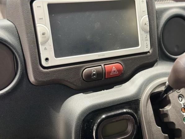 Toyota Spade с пробегом 2013 года, цена 890 000 рублей, 134262 км, компактвэн, Автокод Объявления