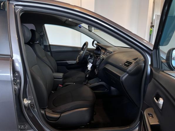 Kia Rio III Рестайлинг с пробегом 2017 года, цена 1 145 000 рублей, 102642 км, седан, Автокод Объявления