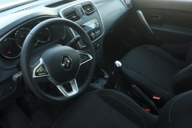 Renault Logan II Рестайлинг с пробегом 2022 года, цена 1 137 000 рублей, 89125 км, седан, Автокод Объявления