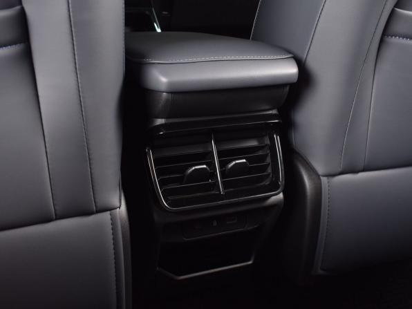 Geely Atlas II с пробегом 2023 года, цена 2 749 999 рублей, 50212 км, внедорожник, Автокод Объявления