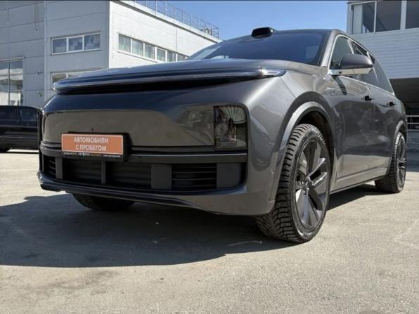 Li Auto (Lixiang) L9 I с пробегом 2023 года, цена 7 336 000 рублей, 18376 км, внедорожник, Автокод Объявления