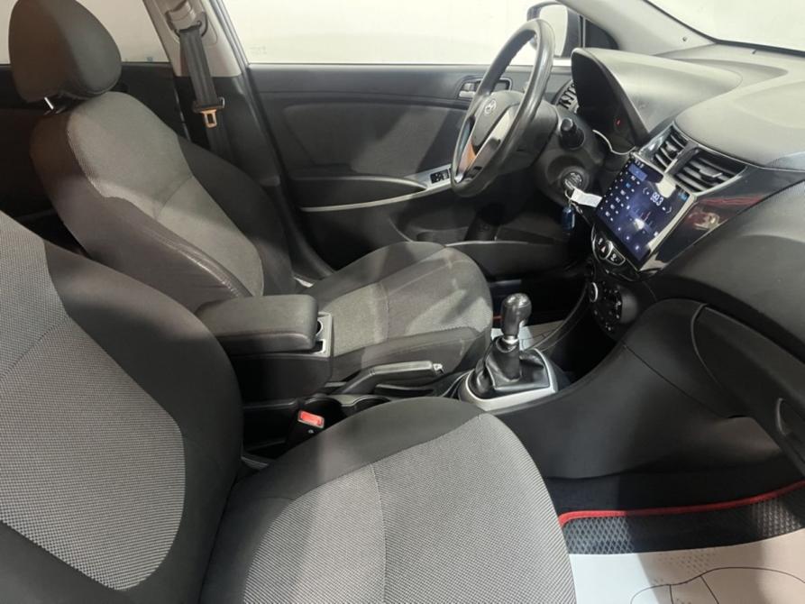 Hyundai Solaris I Курск  - изображение 7