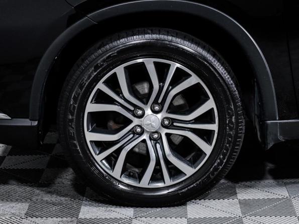 Mitsubishi Outlander III Рестайлинг 2 с пробегом 2015 года, цена 2 498 000 рублей, 72310 км, внедорожник, Автокод Объявления