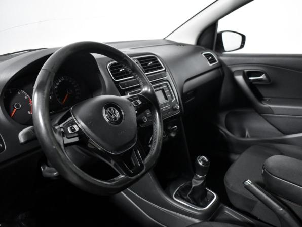 Volkswagen Polo V Рестайлинг с пробегом 2017 года, цена 775 000 рублей, 223025 км, седан, Автокод Объявления