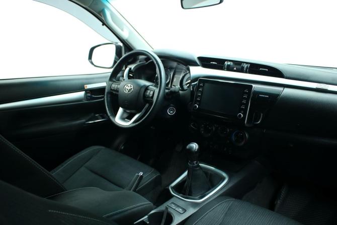 Toyota Hilux VIII Рестайлинг с пробегом 2021 года, цена 3 990 000 рублей, 199467 км, пикап, Автокод Объявления