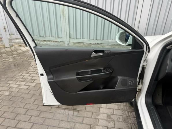 Volkswagen Passat B6 с пробегом 2008 года, цена 645 000 рублей, 293588 км, седан, Автокод Объявления