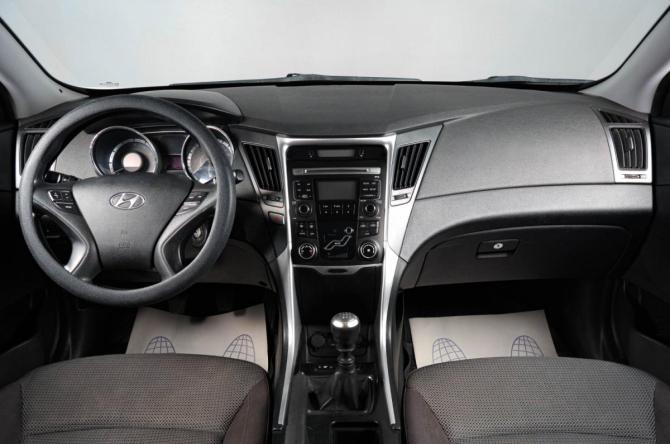 Hyundai Sonata VI (YF) с пробегом 2010 года, цена 949 000 рублей, 206000 км, седан, Автокод Объявления