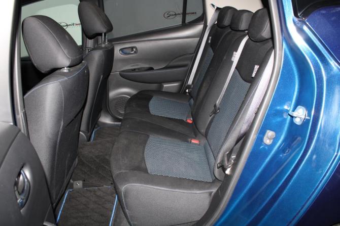 Nissan Leaf II (ZE1) с пробегом 2020 года, цена 1 590 000 рублей, 48596 км, хэтчбек, Автокод Объявления