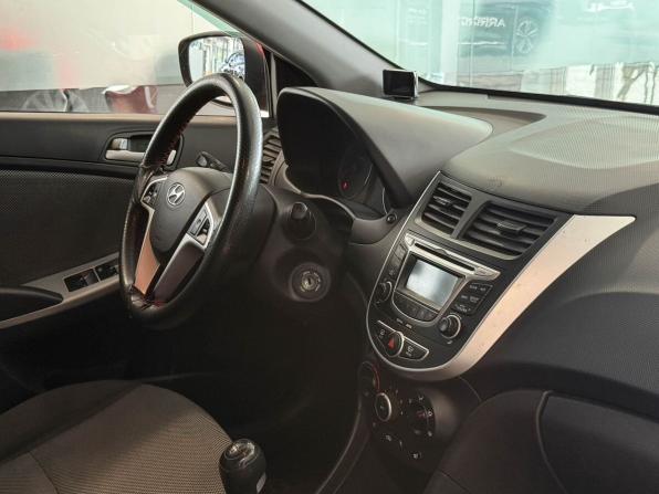 Hyundai Solaris I с пробегом 2011 года, цена 635 000 рублей, 263435 км, седан, Автокод Объявления