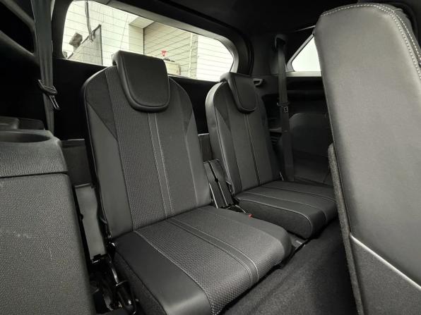 Peugeot 5008 II Рестайлинг с пробегом 2022 года, цена 2 490 000 рублей, 87784 км, внедорожник, Автокод Объявления