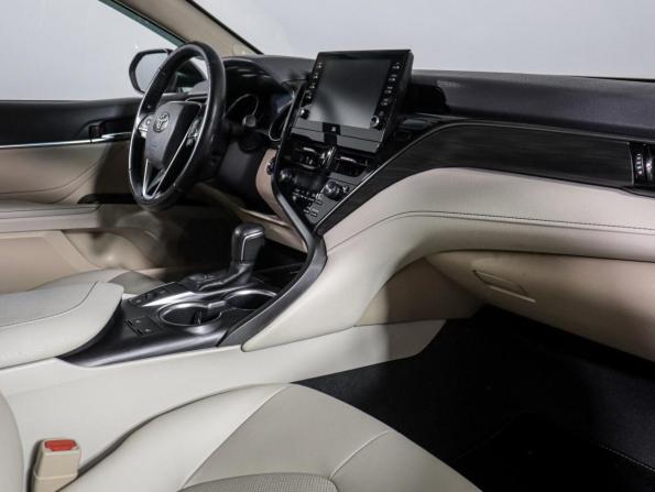 Toyota Camry VIII (XV70) Рестайлинг с пробегом 2021 года, цена 3 499 000 рублей, 69564 км, седан, Автокод Объявления