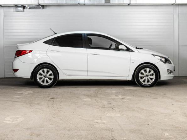 Hyundai Solaris I Рестайлинг с пробегом 2016 года, цена 1 030 000 рублей, 197334 км, седан, Автокод Объявления