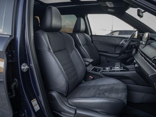 Mitsubishi Outlander IV с пробегом 2022 года, цена 3 699 000 рублей, 53000 км, внедорожник, Автокод Объявления