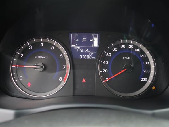 Hyundai Solaris I Рестайлинг с пробегом 2016 года, цена 1 240 000 рублей, 37655 км, седан, Автокод Объявления