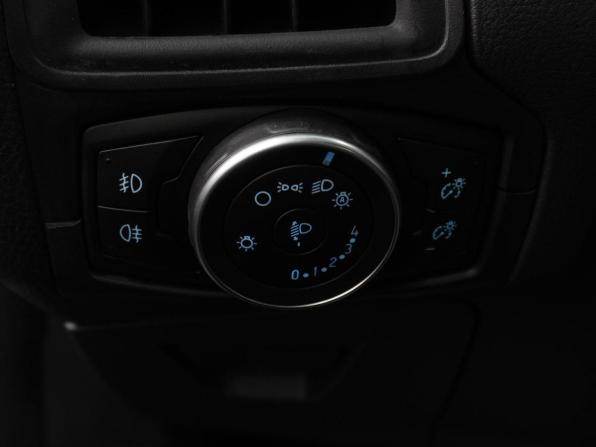Ford Focus III Рестайлинг с пробегом 2015 года, цена 1 097 000 рублей, 103186 км, хэтчбек, Автокод Объявления