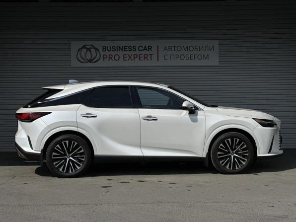 Lexus RX V с пробегом 2023 года, цена 8 930 000 рублей, 3355 км, внедорожник, Автокод Объявления