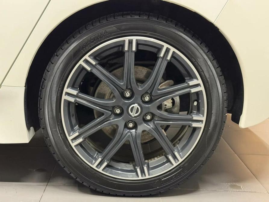 Nissan Leaf II (ZE1) Красноярск  - изображение 17