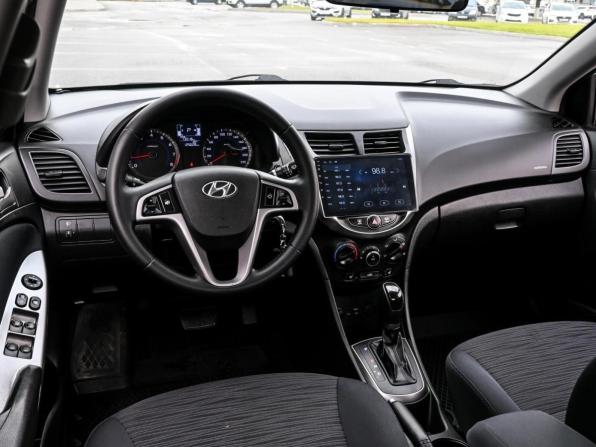 Hyundai Solaris I Рестайлинг с пробегом 2015 года, цена 1 120 000 рублей, 125628 км, седан, Автокод Объявления