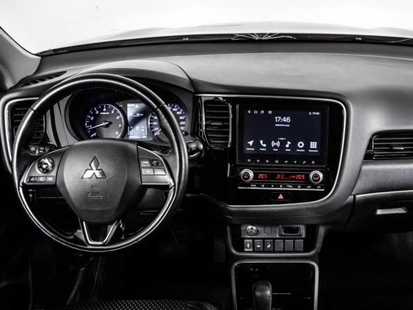 Mitsubishi Outlander III Рестайлинг 3 с пробегом 2021 года, цена 2 729 000 рублей, 69931 км, внедорожник, Автокод Объявления